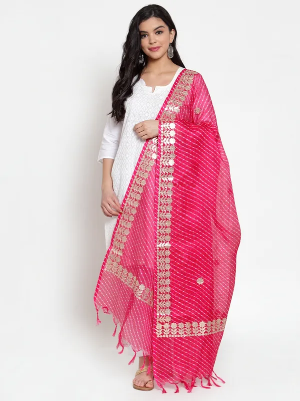 Magenta_Cotton_Doriya_Gota_Patti_Dupatta