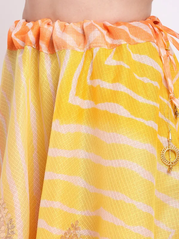 Yellow_Cotton_Kota_Doriya_Gota_Patti_Work_Skirt_For_Women