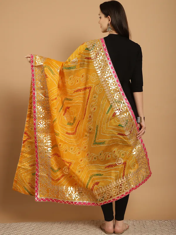 Yellow_Cotton_Kota_Doriya_Gota_Patti_Work_Dupatta