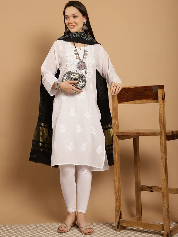 Black_Muslin_Bandhej_Ethnic_Dupatta