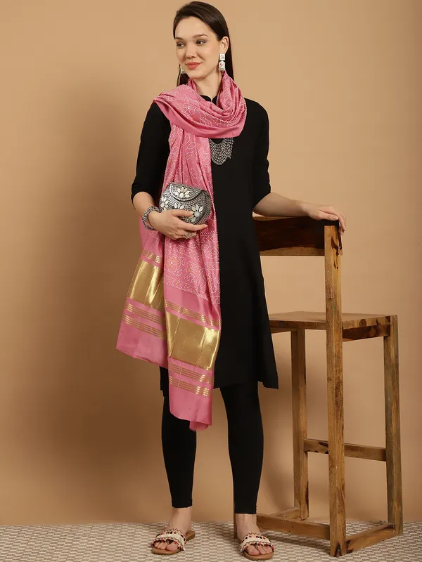 Pink_Muslin_Bandhej_Ethnic_Dupatta