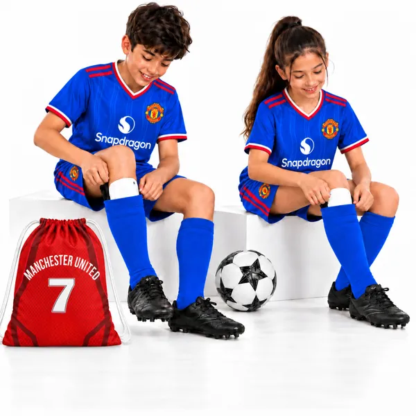 MNU_AWAY_KIDS_MATCHDAY_COMBO_01