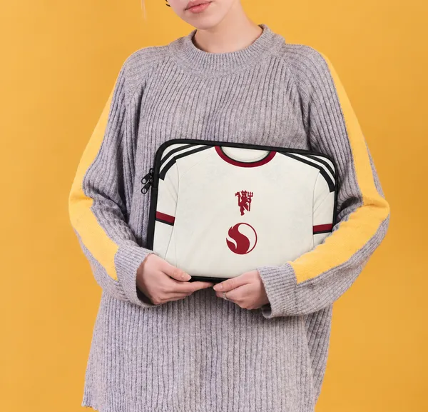 MNU_Third_Jersey_to_Sleeve™_–_Custom_Football_Jersey_Laptop_Sleeve
