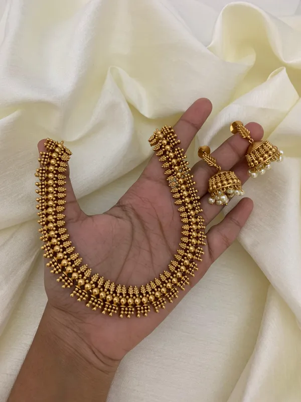 TRINA_MATTE_NECKLACE_SET