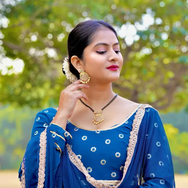 NIVIA_AD_MATTE_MANGALSUTRA_WITH_EARRING