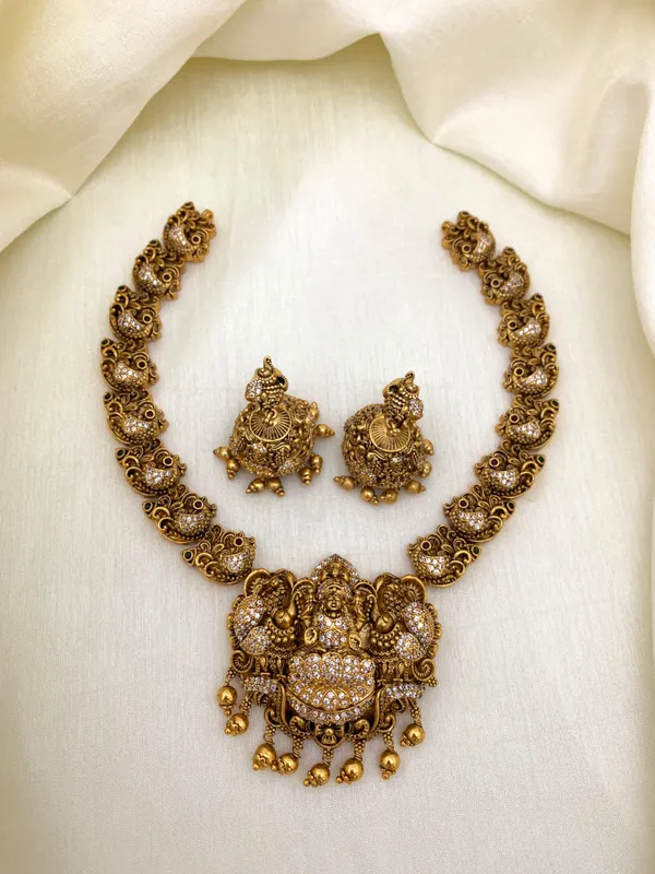 Deepna_antique_laxmi_necklace_set