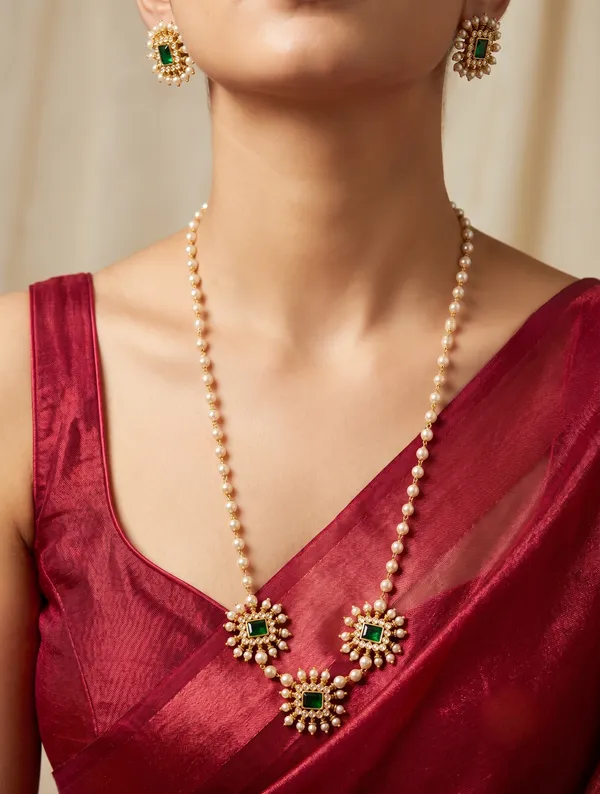 Tannu_Statement_Ad_With_Pearl_Necklace_Set