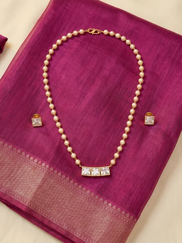 Latest_3_stone_Ad_pendant_with_single_line_Pearl_Mala_set