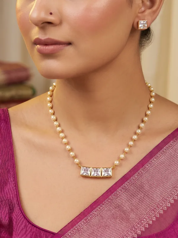 Latest_3_stone_Ad_pendant_with_single_line_Pearl_Mala_set