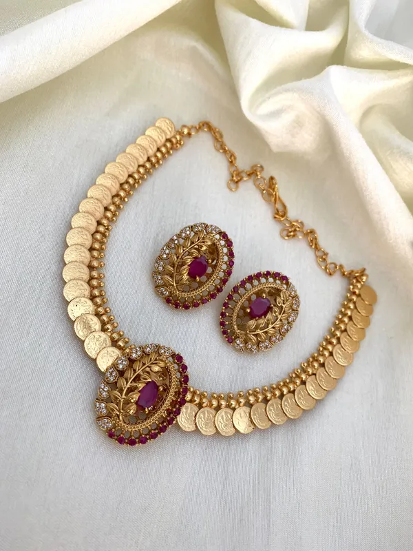 Floral_Design_Coin_Necklace_Set