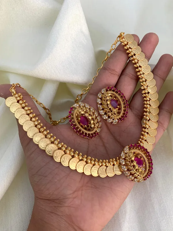 Floral_Design_Coin_Necklace_Set