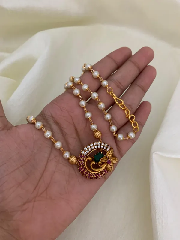 KRISHI_PEARL_AND_GOLD_BEAD_NECKLACE
