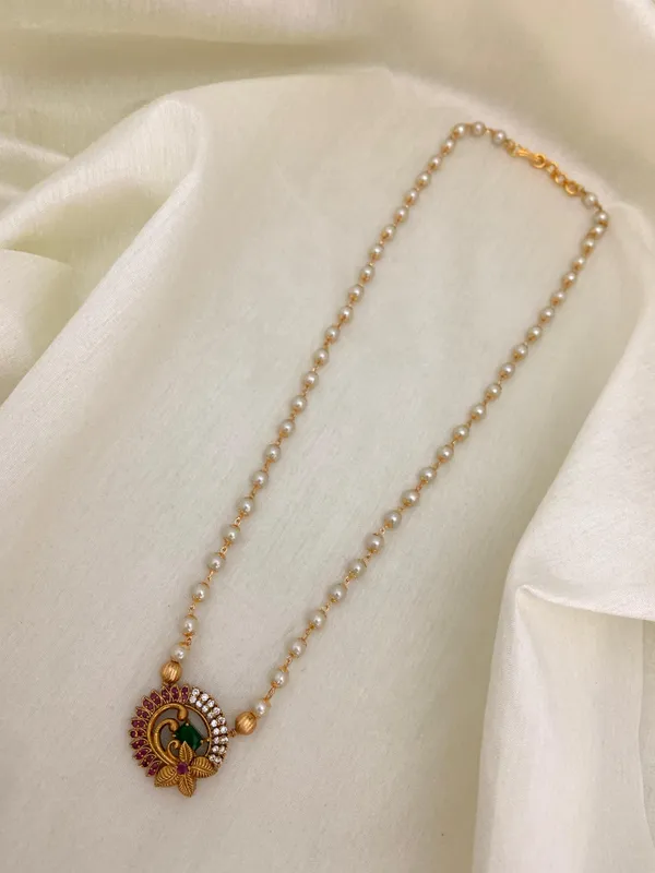 KRISHI_PEARL_AND_GOLD_BEAD_NECKLACE