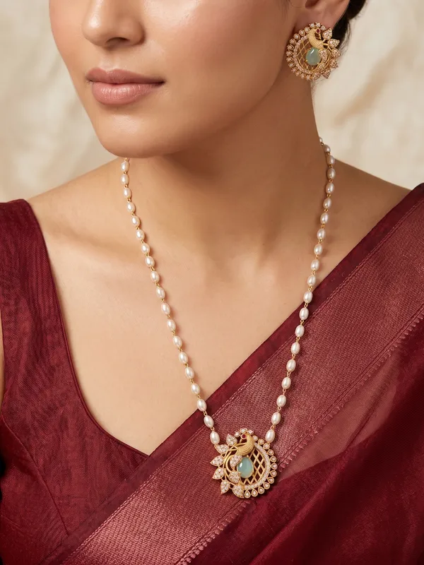 Ethnic_Pecock_Pendant_with_Pearl_Mala_set