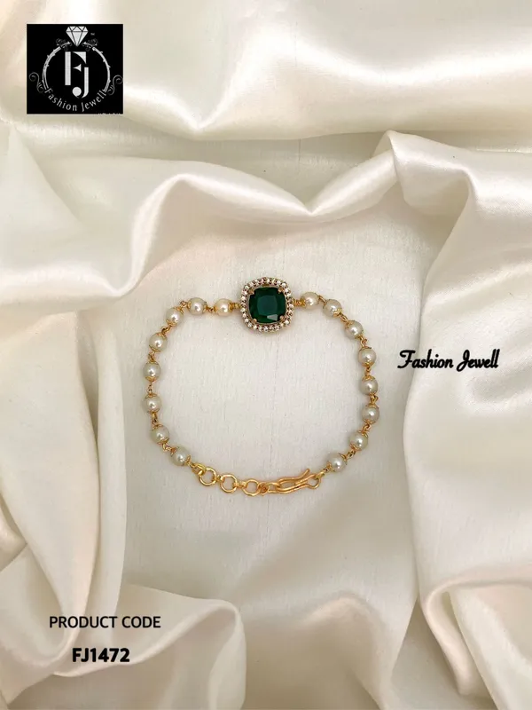 ROSEMARY_ANTIQUE_PEARL_BRACELET