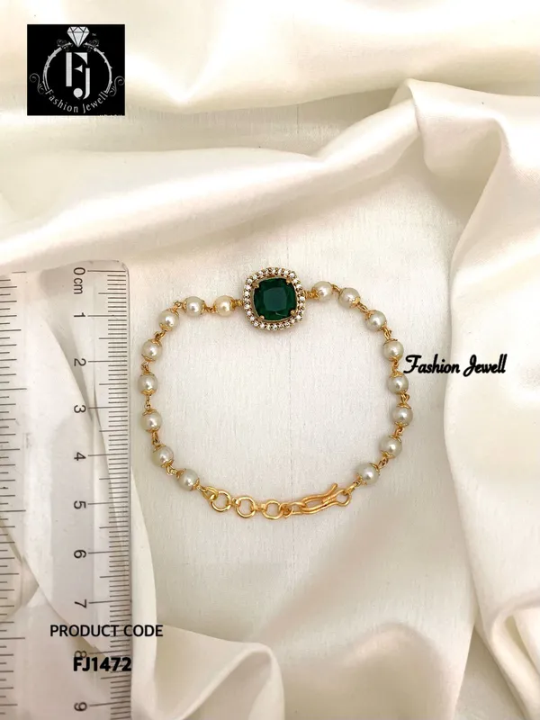 ROSEMARY_ANTIQUE_PEARL_BRACELET