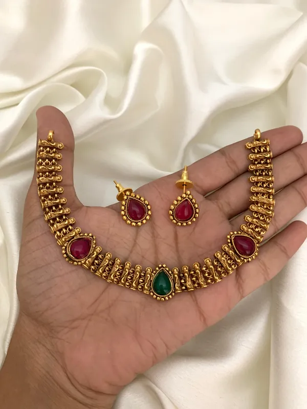 AARAVA_ANTIQUE_NECKLACE
