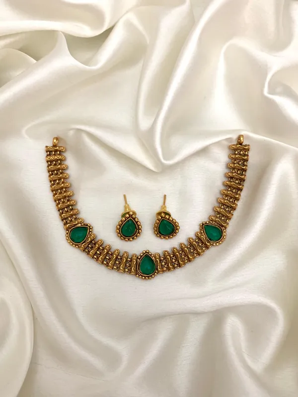 AARAVA_ANTIQUE_NECKLACE