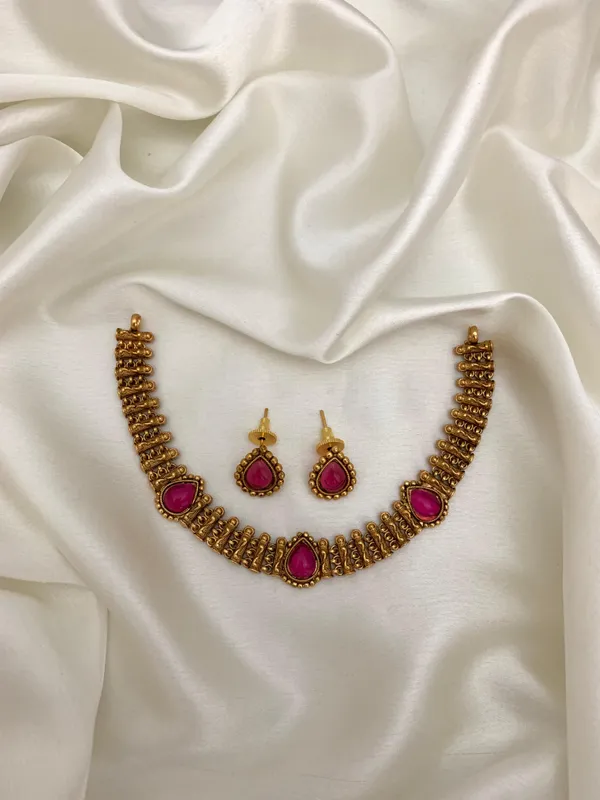 AARAVA_ANTIQUE_NECKLACE