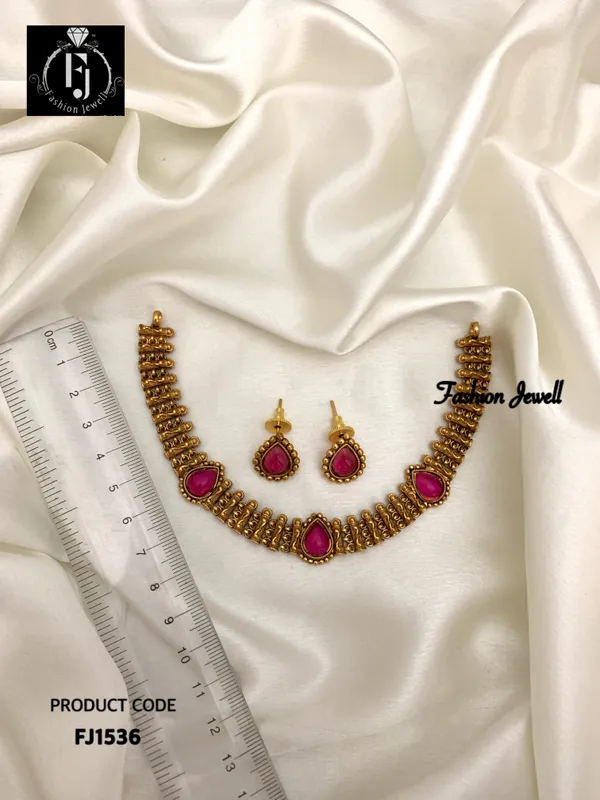 AARAVA_ANTIQUE_NECKLACE