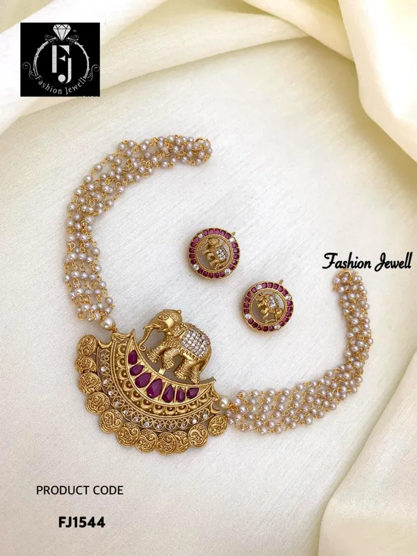 AMIRA_PEARL_CHOKER_SET