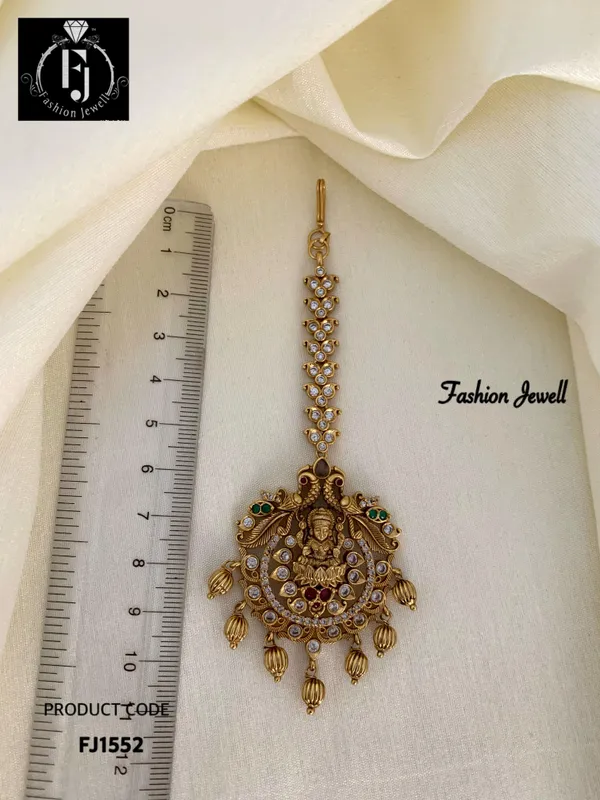 NARAYANI_ANTIQUE_MAANG_TIKA