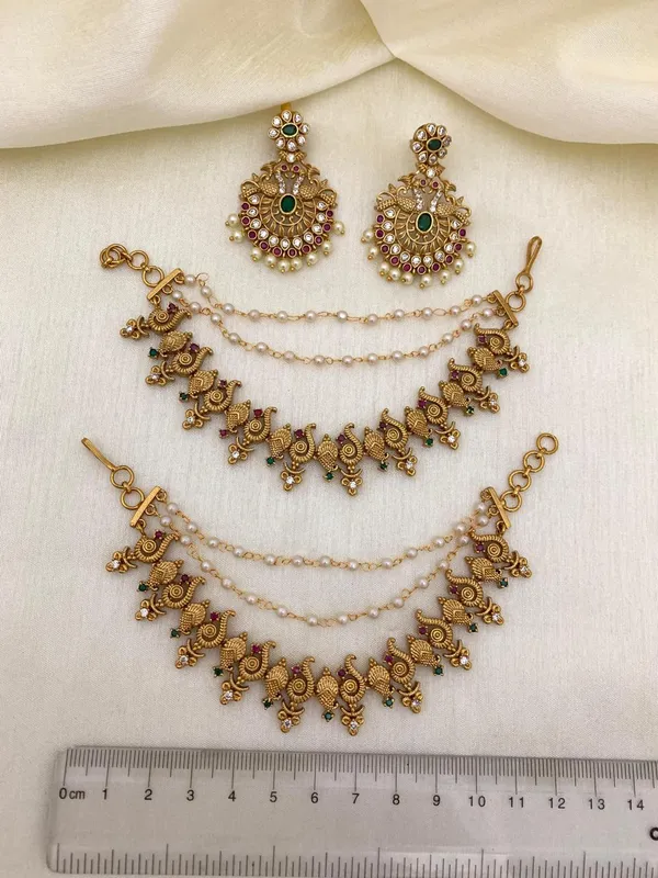 Jivika_Detachable_Mattel_and_Earrings