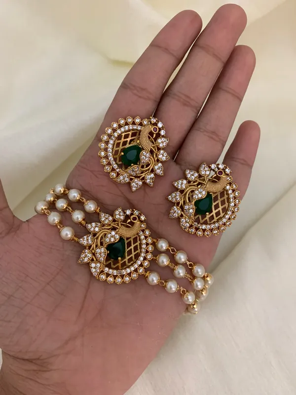 Trisha_Choker_With_Ear_Studs
