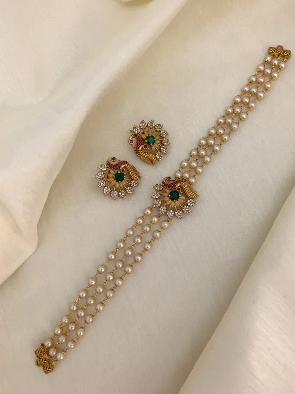 Vidhi_Choker_With_Ear_Studs