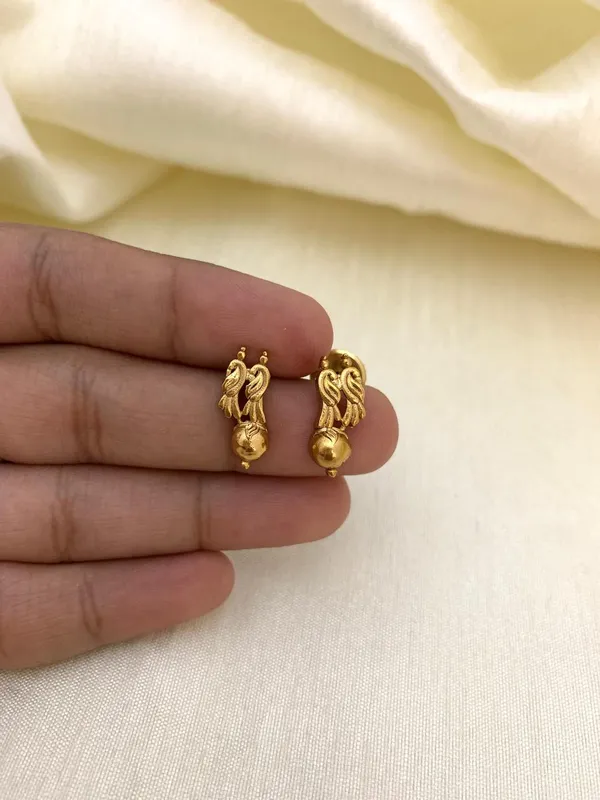 ARIYAHI_SHORT_NECKLACE_SET