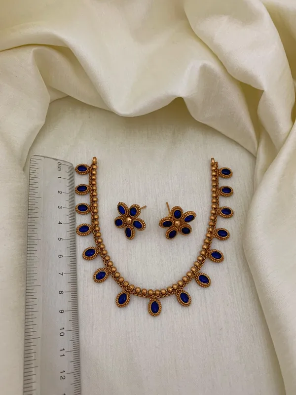 Turvi_Necklace_Set
