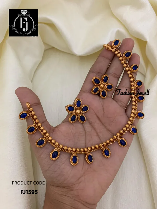 Turvi_Necklace_Set