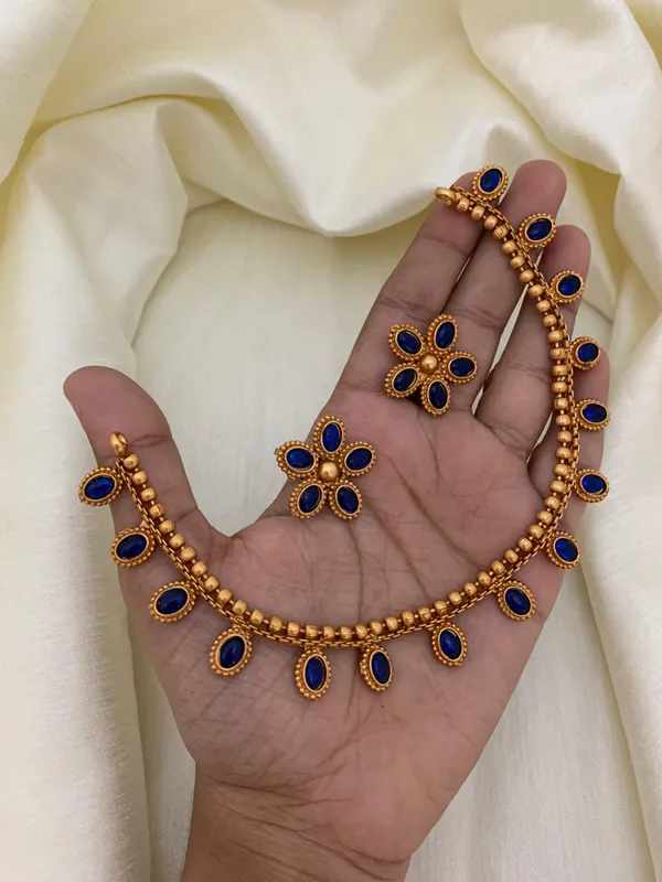 Turvi_Necklace_Set