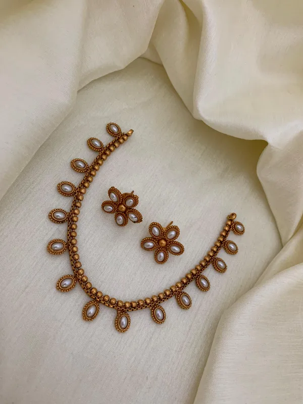 Turvi_Necklace_Set