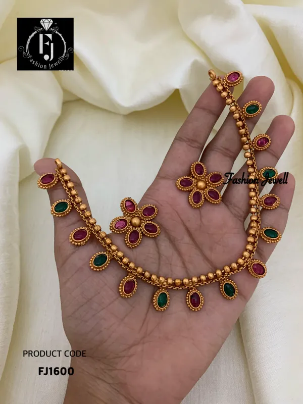 Turvi_Necklace_Set
