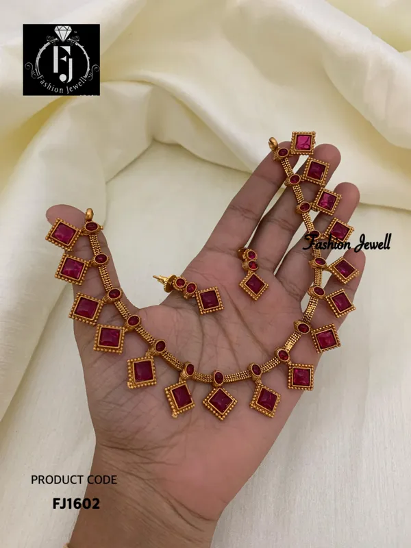 Lokita_Necklace_Set