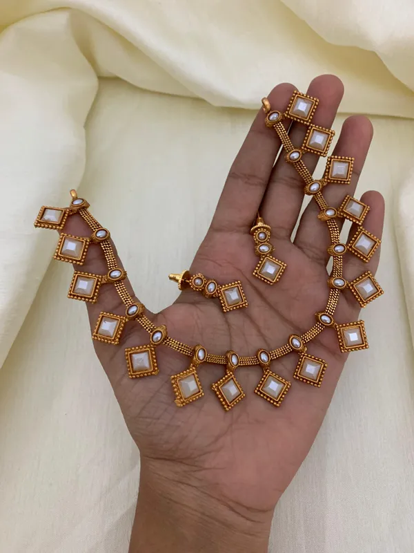 Lokita_Necklace_Set