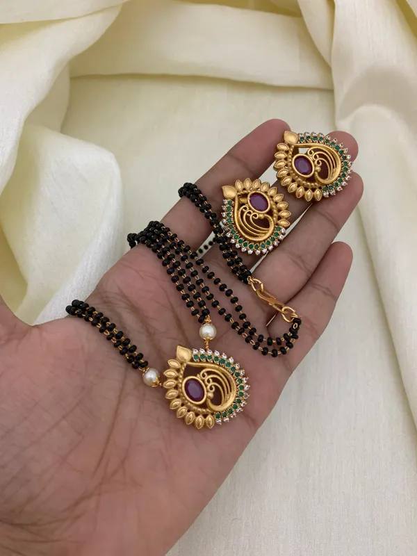 SKRIM_MANGALSUTRA_WITH_STUDS