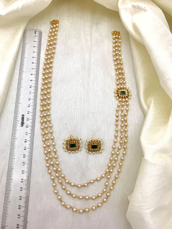 PIAL_3_LAYER_LONG_NECKLACE_WITH_STUDS