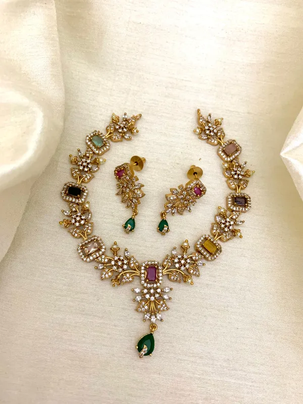 NAVATAR_NECKLACE_SET