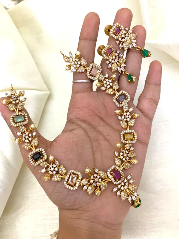 NAVATAR_NECKLACE_SET