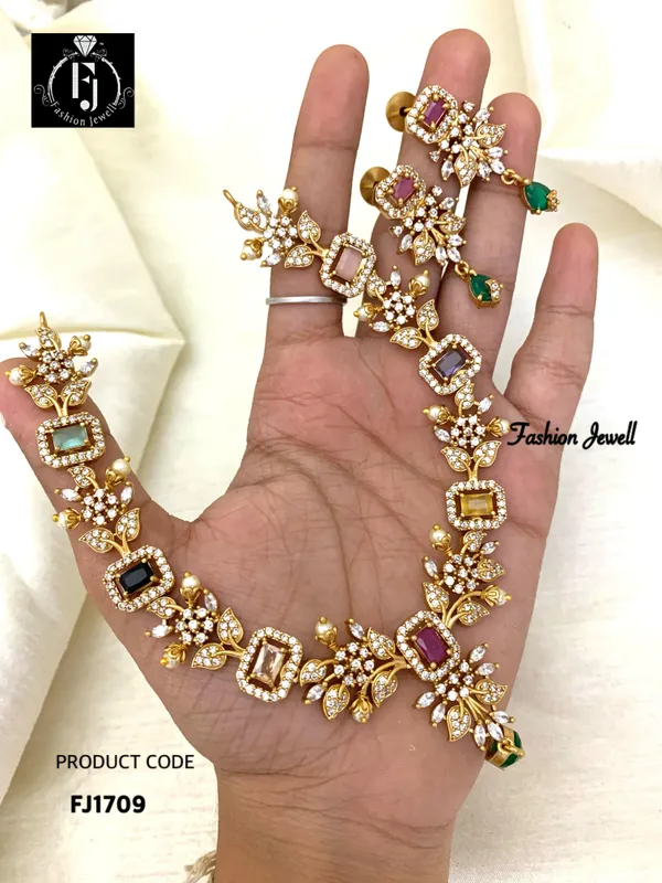 NAVATAR_NECKLACE_SET