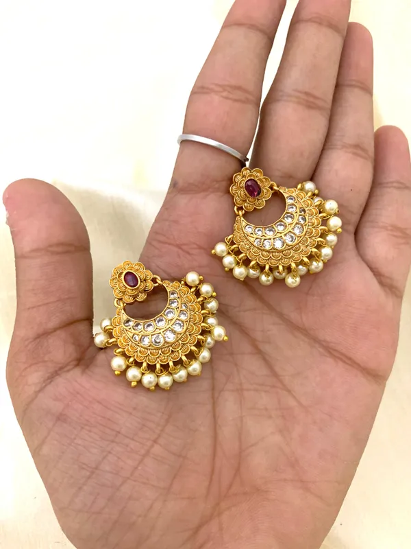 FLARE_CHANDBALI_EAR_STUDS