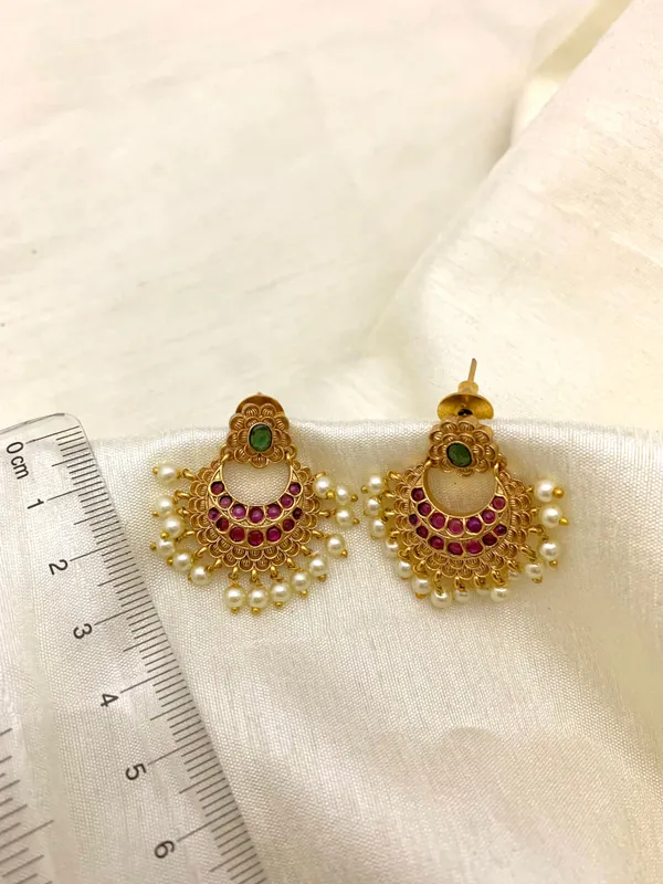 FLARE_CHANDBALI_EAR_STUDS