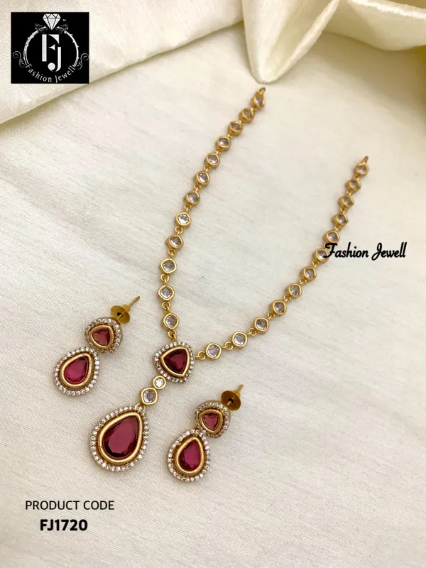 BINAR_ANTIQUE_NECKLACE_SET