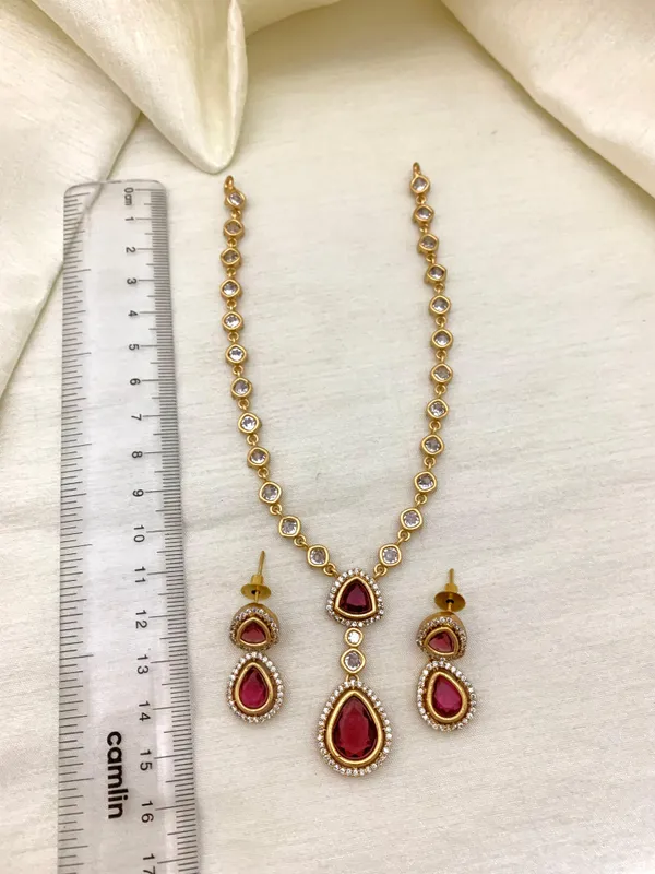 BINAR_ANTIQUE_NECKLACE_SET