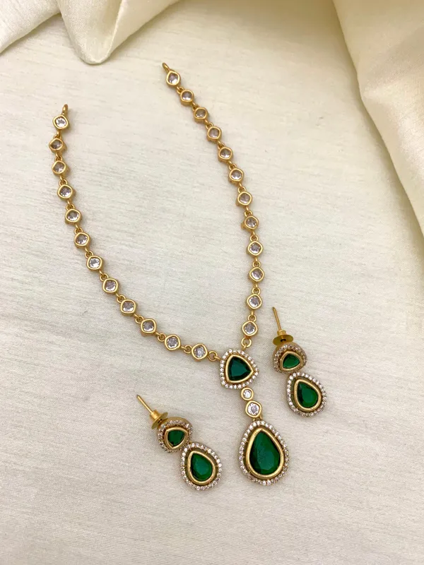 BINAR_ANTIQUE_NECKLACE_SET