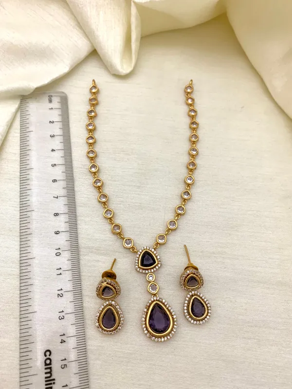 BINAR_ANTIQUE_NECKLACE_SET