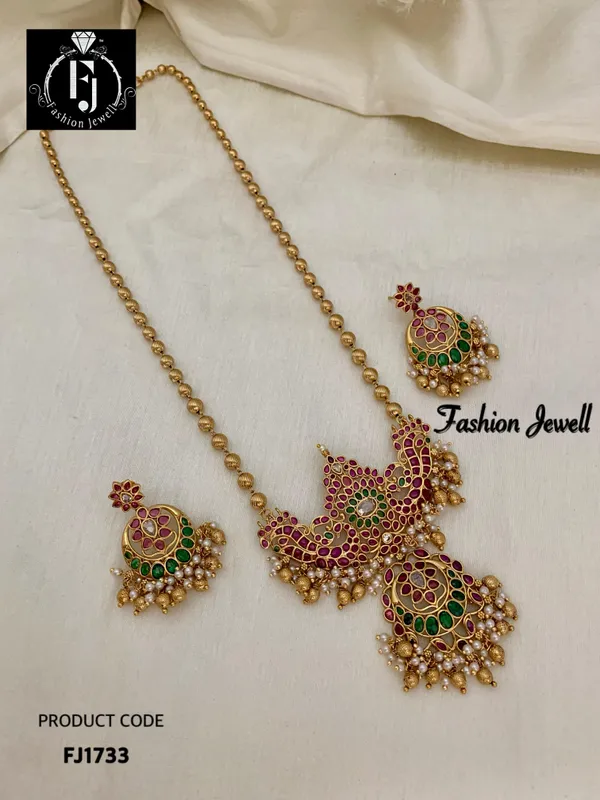 Moni_Antique_Pendent_Chain_Set