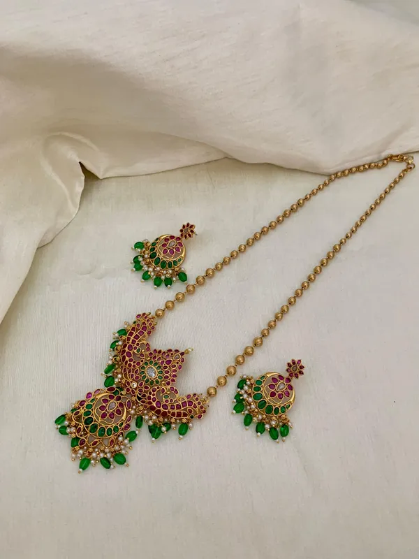 Nika_Antique_Pendent_Chain_Set
